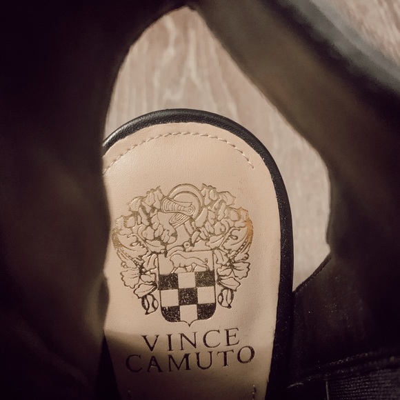Vince Camuto black heels 🖤 - Picture 2 of 6